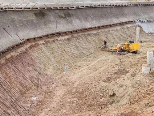 怀仁基坑边坡加固